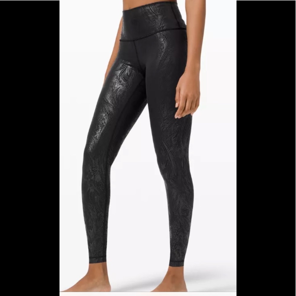 NWT Lululemon Women’s Wunder Under Leggings Size 6